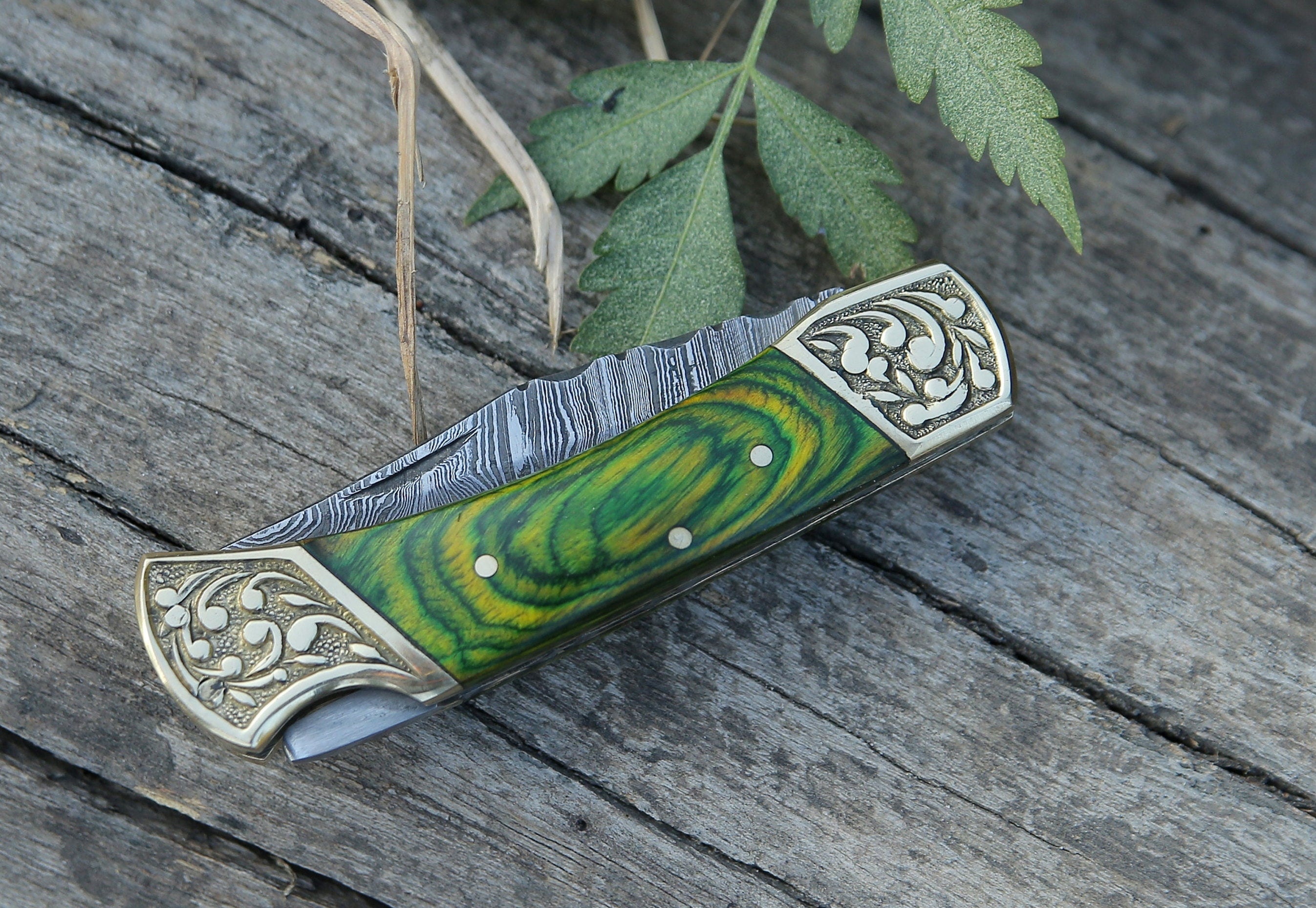 Handmade Damascus Pocket knife Green Dollar sheet Handle Birthday Gift Back Lock Folding knife Groomsmen Gift Personalized Men Gift For Men